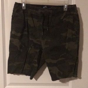Men’s camouflage shorts